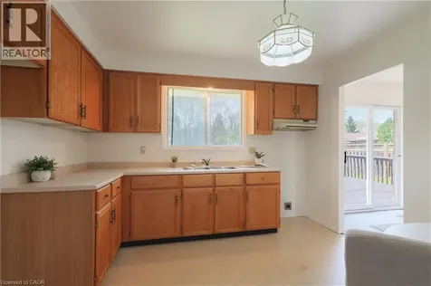 194 Fiddlers Green Road Ancaster ON L9G 1W6