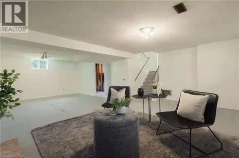 194 Fiddlers Green Road Ancaster ON L9G 1W6