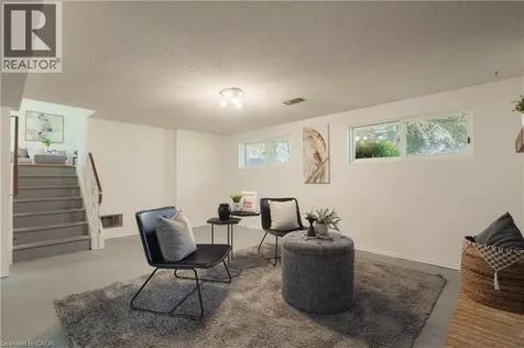 194 Fiddlers Green Road Ancaster ON L9G 1W6