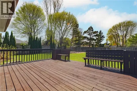 194 Fiddlers Green Road Ancaster ON L9G 1W6