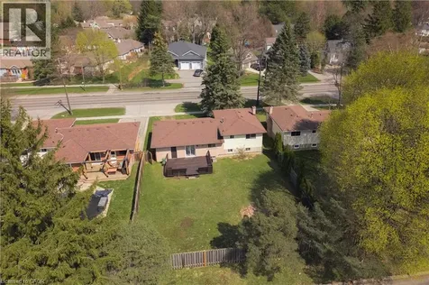 194 Fiddlers Green Road Ancaster ON L9G 1W6