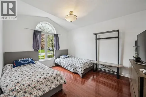 44 Mcnichol Drive Cambridge ON N1P 1C9