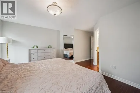 44 Mcnichol Drive Cambridge ON N1P 1C9