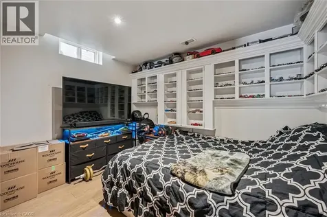 44 Mcnichol Drive Cambridge ON N1P 1C9