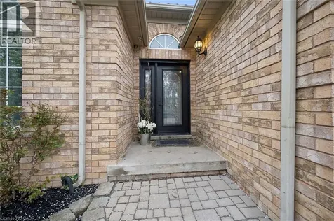44 Mcnichol Drive Cambridge ON N1P 1C9