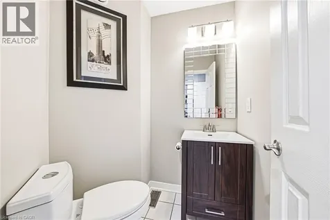 2162 Country Club Drive Burlington ON L7M 4B1