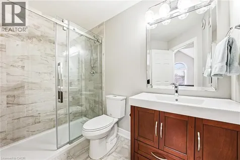 2162 Country Club Drive Burlington ON L7M 4B1