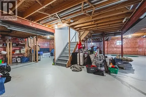 2162 Country Club Drive Burlington ON L7M 4B1