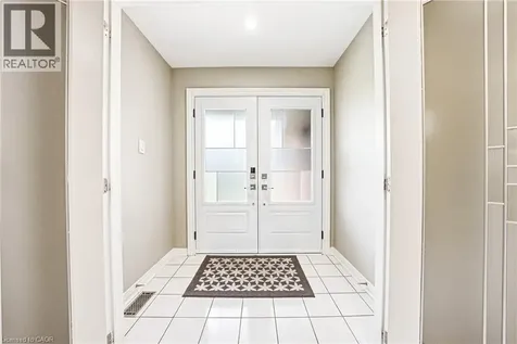 2162 Country Club Drive Burlington ON L7M 4B1