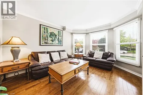 2162 Country Club Drive Burlington ON L7M 4B1