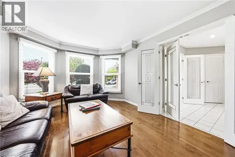 2162 Country Club Drive Burlington ON L7M 4B1