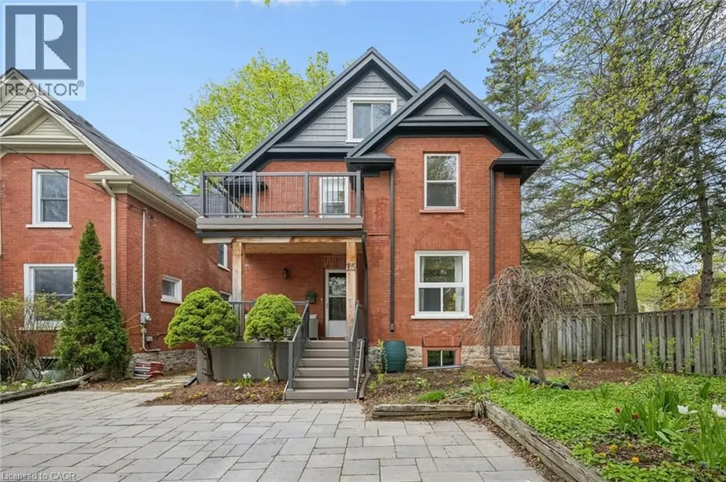 15 Gordon Avenue Kitchener ON N2H 1N7