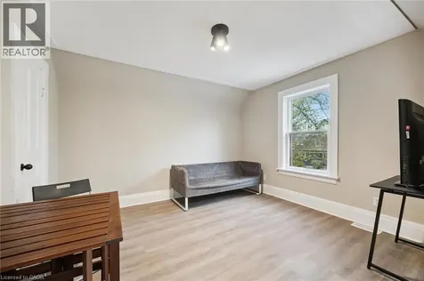 15 Gordon Avenue Kitchener ON N2H 1N7
