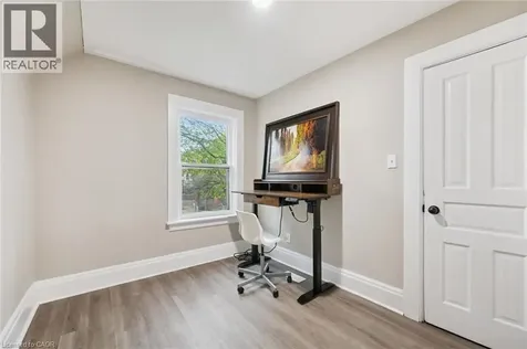 15 Gordon Avenue Kitchener ON N2H 1N7