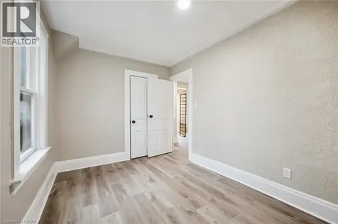 15 Gordon Avenue Kitchener ON N2H 1N7