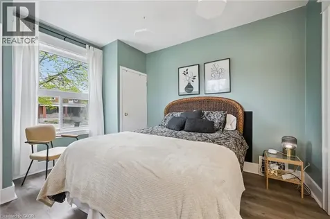 15 Gordon Avenue Kitchener ON N2H 1N7