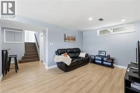 2122 Bridge Road Oakville ON L6L 2G1