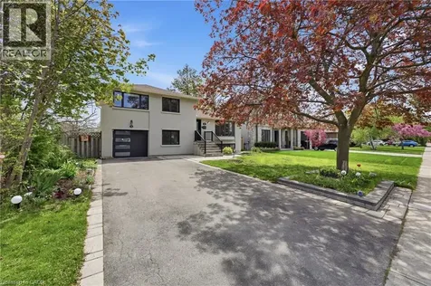 2122 Bridge Road Oakville ON L6L 2G1