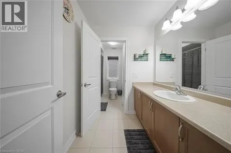 38 Gloria Street Kitchener ON N2R 0R1