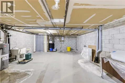 4136 Dundas Street West Etobicoke ON M8X 1X3