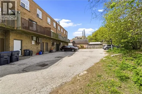 4136 Dundas Street West Etobicoke ON M8X 1X3