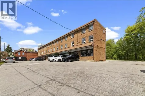 4136 Dundas Street West Etobicoke ON M8X 1X3
