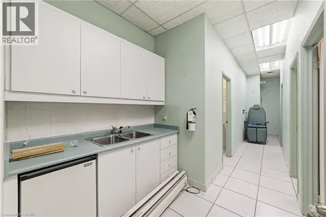 4136 Dundas Street West Etobicoke ON M8X 1X3