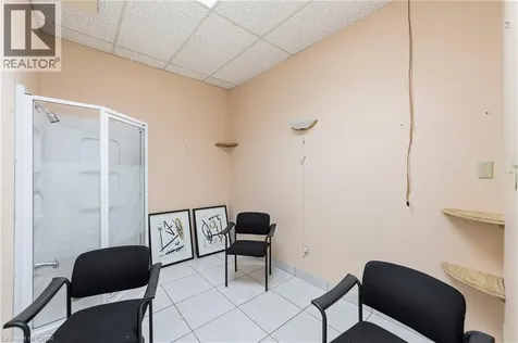 4136 Dundas Street West Etobicoke ON M8X 1X3