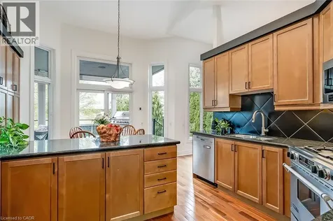 4285 Couples Crescent Burlington ON L7M 4Y8