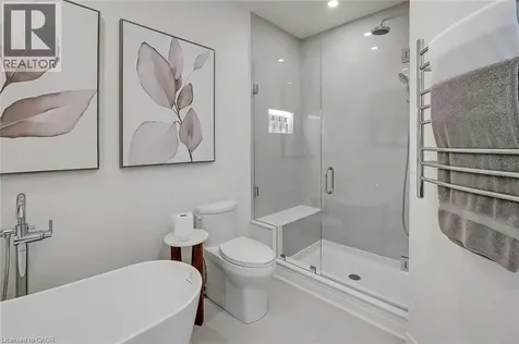 4285 Couples Crescent Burlington ON L7M 4Y8