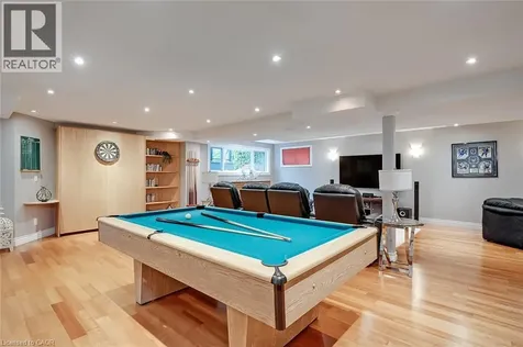 4285 Couples Crescent Burlington ON L7M 4Y8