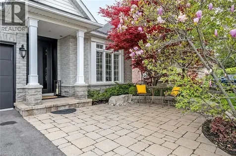 4285 Couples Crescent Burlington ON L7M 4Y8