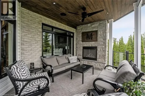 4285 Couples Crescent Burlington ON L7M 4Y8