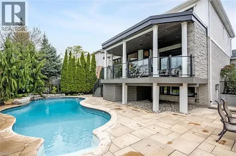 4285 Couples Crescent Burlington ON L7M 4Y8