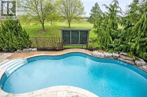 4285 Couples Crescent Burlington ON L7M 4Y8