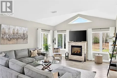 47 Gleneden Court Garson ON P3L 1L6