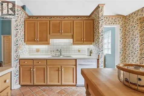 1095 Skyview Drive Burlington ON L7P 4W7