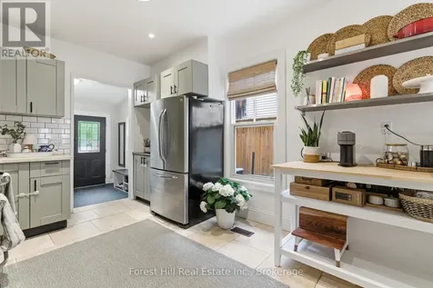 66 St Andrews Street Cambridge ON N1S 1M4