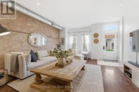 66 St Andrews Street Cambridge ON N1S 1M4