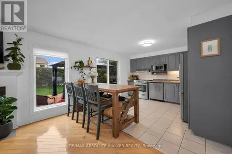 726 Thicket Way Ottawa ON K4A 3B6