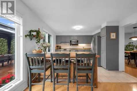 726 Thicket Way Ottawa ON K4A 3B6