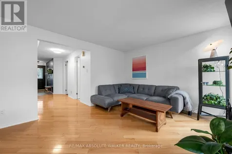 726 Thicket Way Ottawa ON K4A 3B6