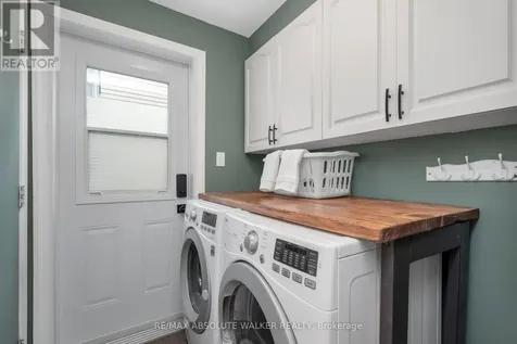 726 Thicket Way Ottawa ON K4A 3B6