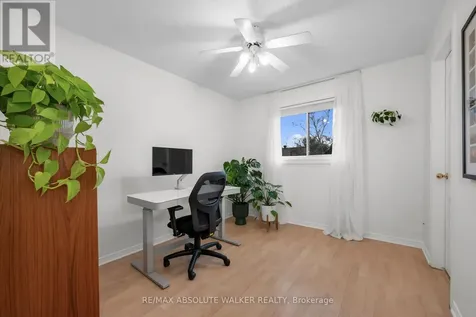 726 Thicket Way Ottawa ON K4A 3B6