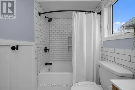 726 Thicket Way Ottawa ON K4A 3B6