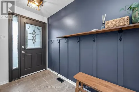 726 Thicket Way Ottawa ON K4A 3B6