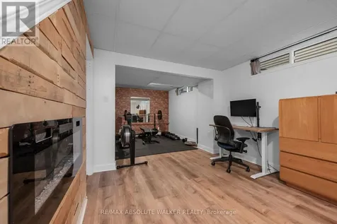 726 Thicket Way Ottawa ON K4A 3B6