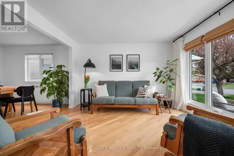 726 Thicket Way Ottawa ON K4A 3B6