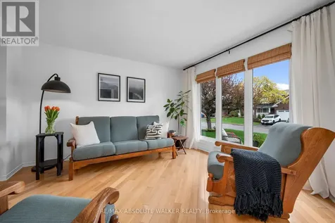 726 Thicket Way Ottawa ON K4A 3B6