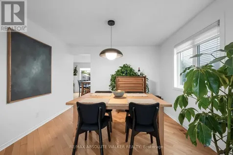 726 Thicket Way Ottawa ON K4A 3B6